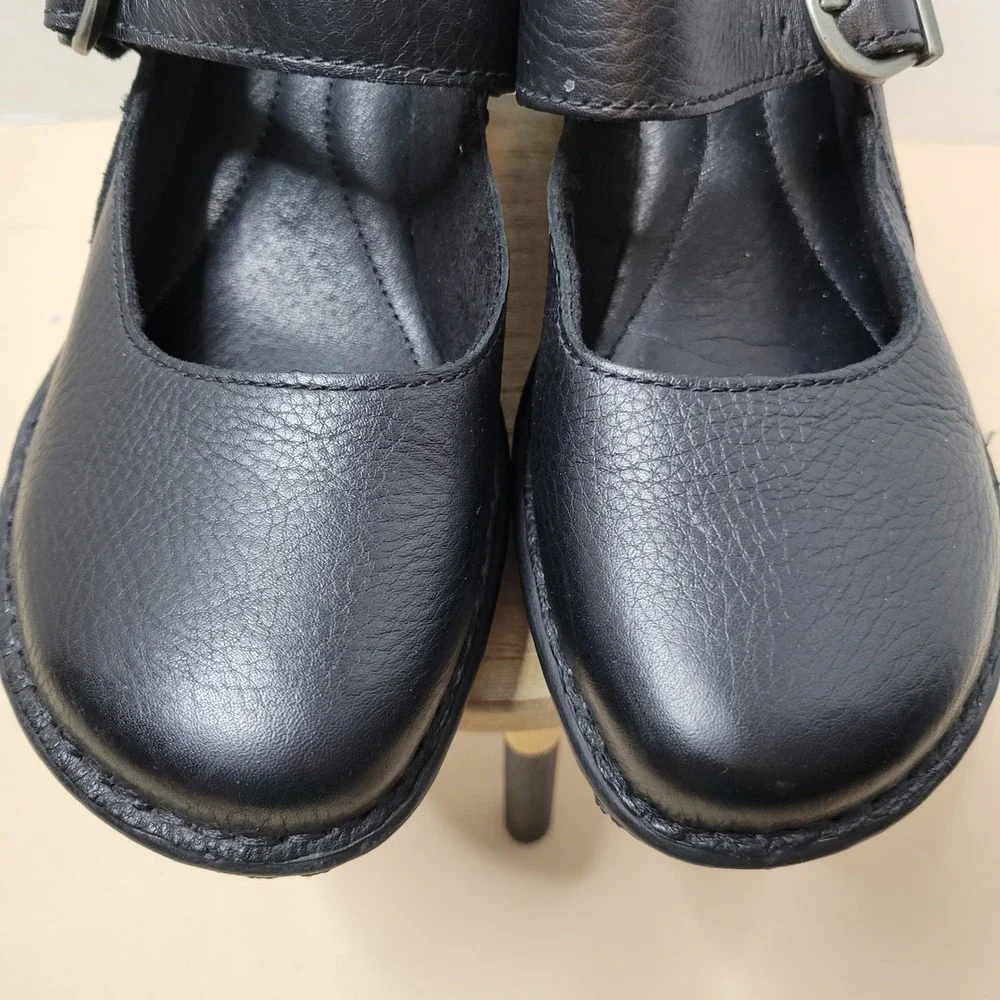 Born Black Leather Mary Jane Wedge Shoes F35303 Pebbled Buckle Strap Handcrafted